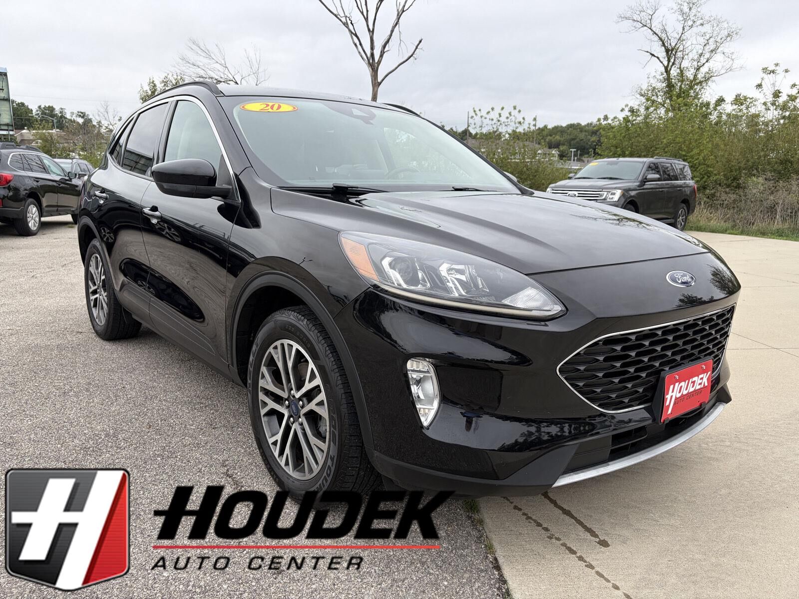 2020 FORD Escape