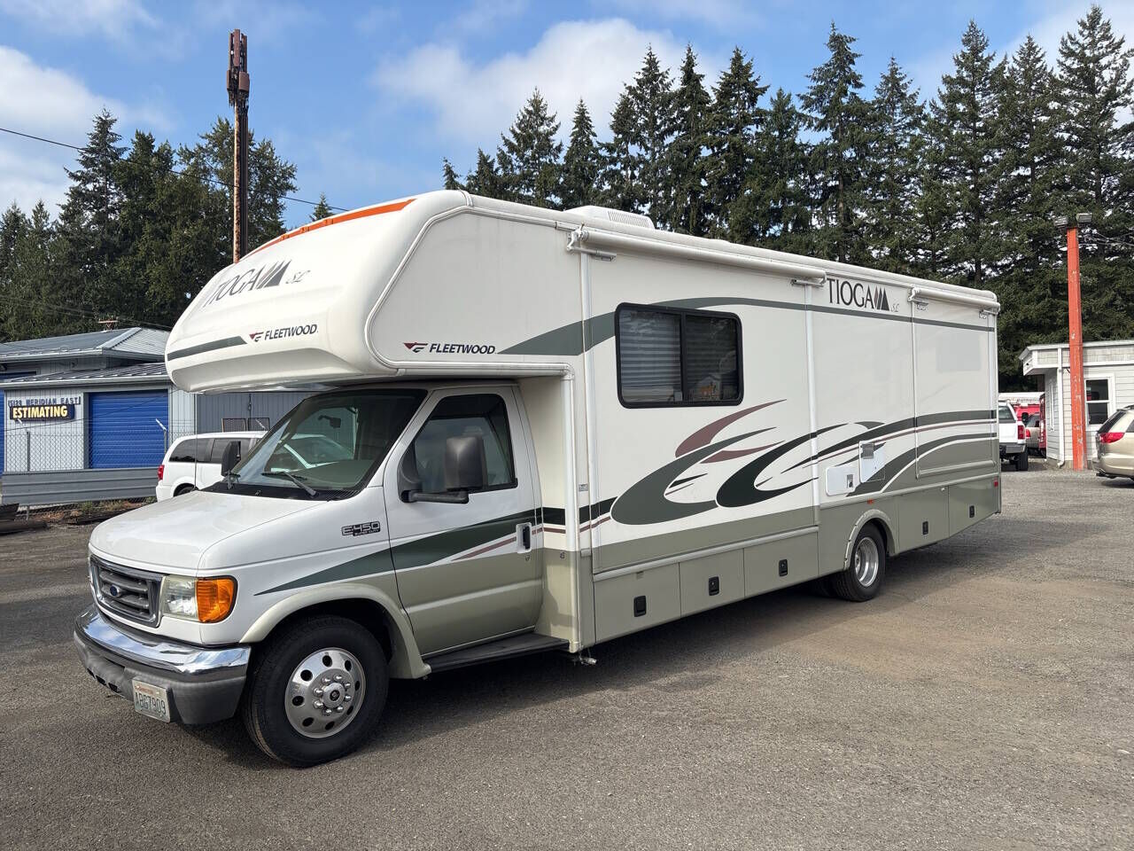 2005 FORD E-450