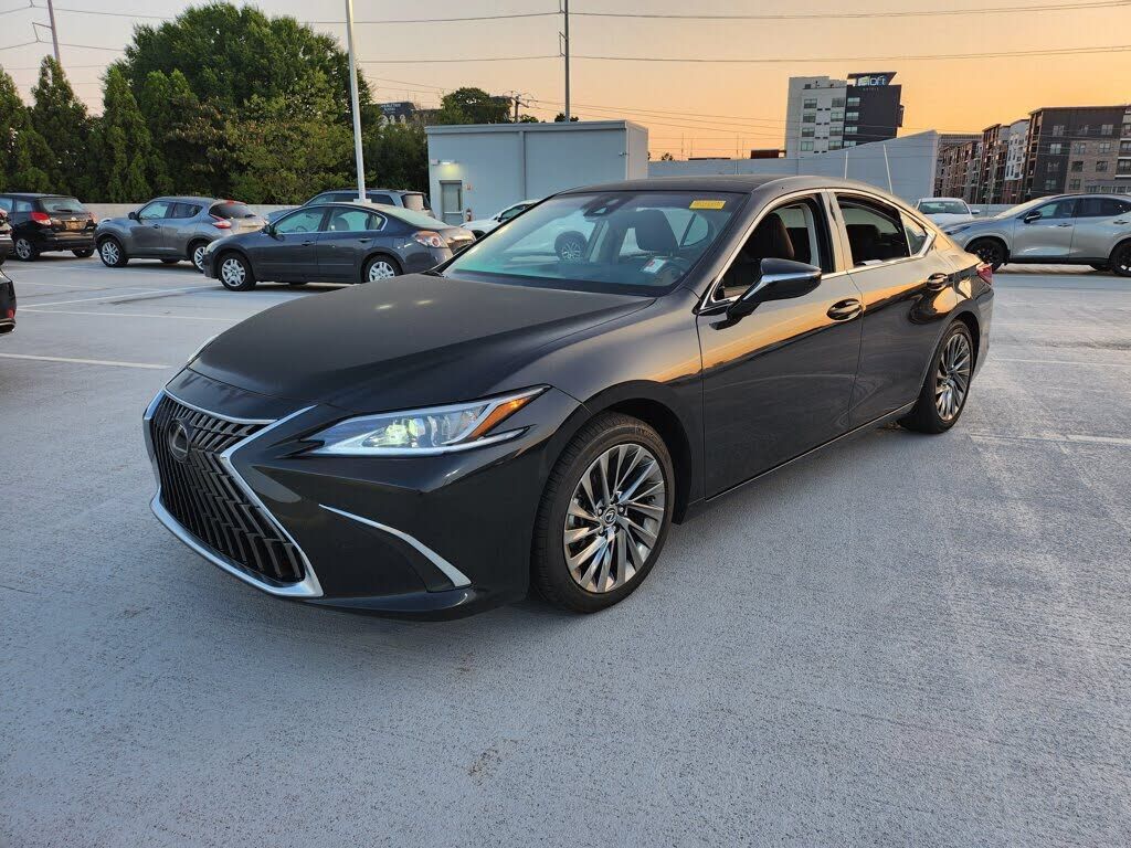 2024 LEXUS ES