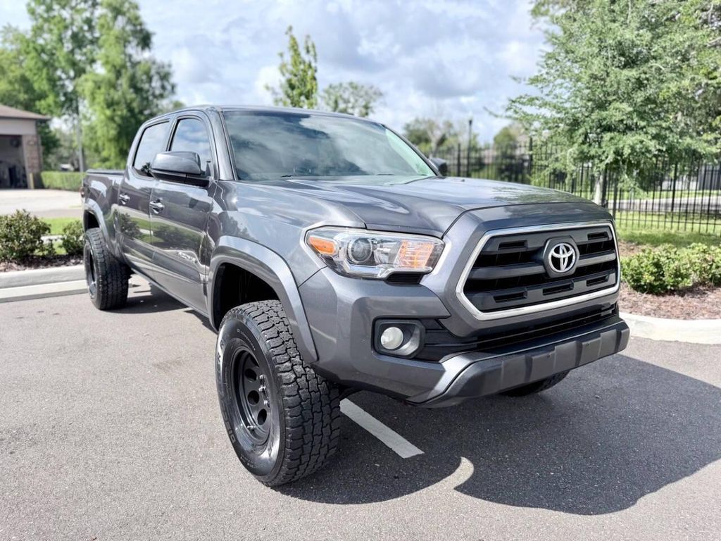 2017 TOYOTA Tacoma