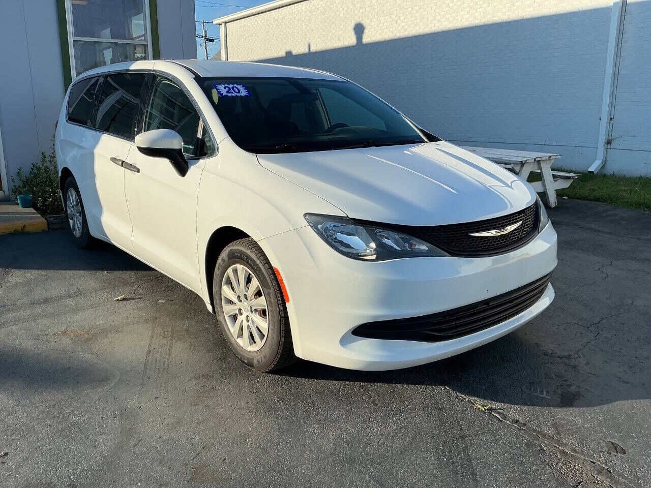 2020 CHRYSLER Voyager