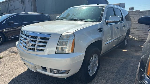 2011 CADILLAC Escalade