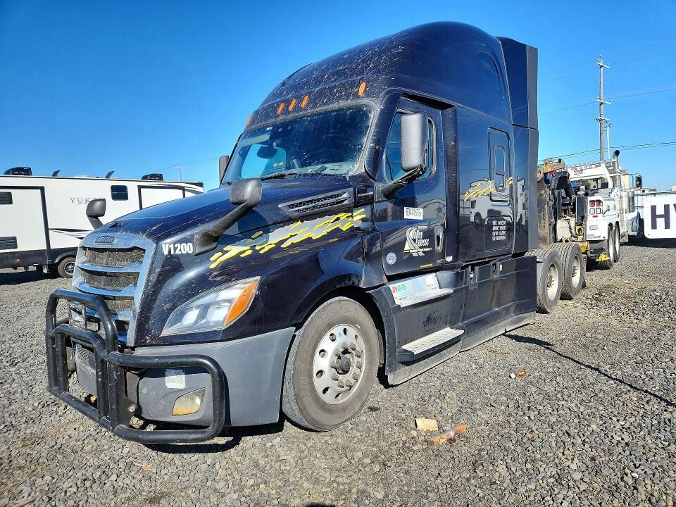 2021 FREIGHTLINER New Cascadia 126" Sleepercab