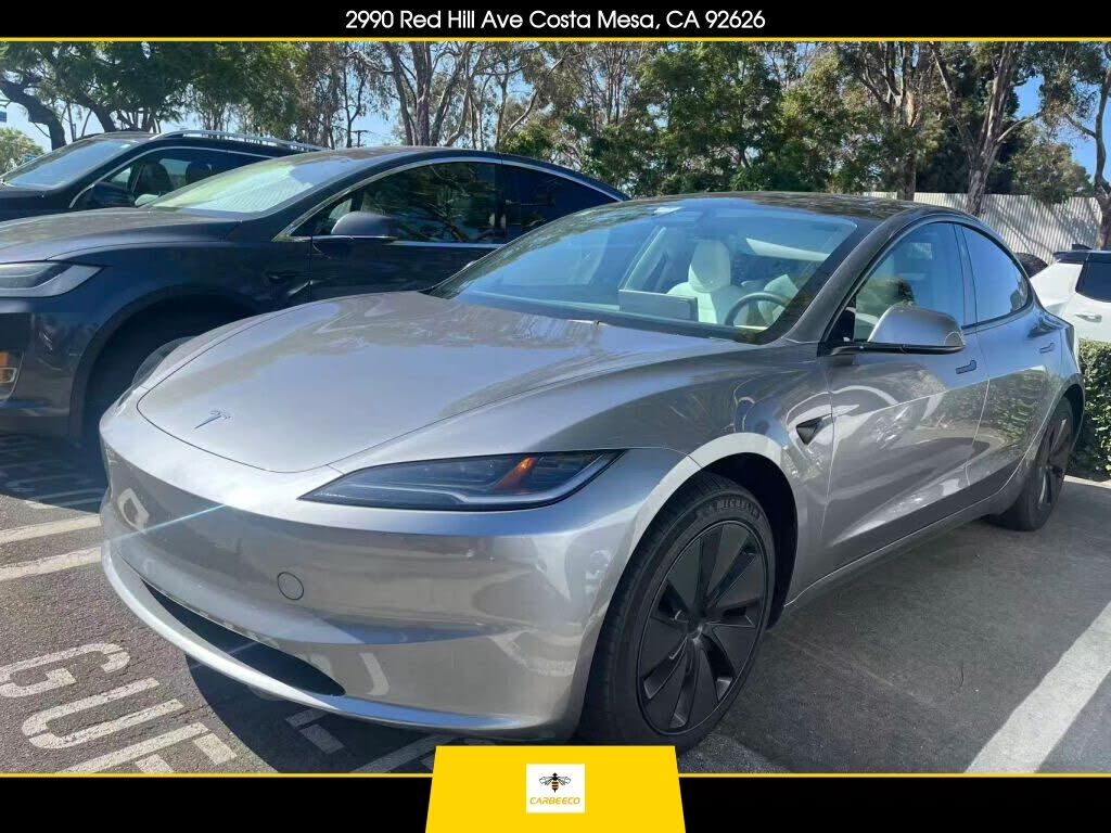 2025 TESLA Model 3