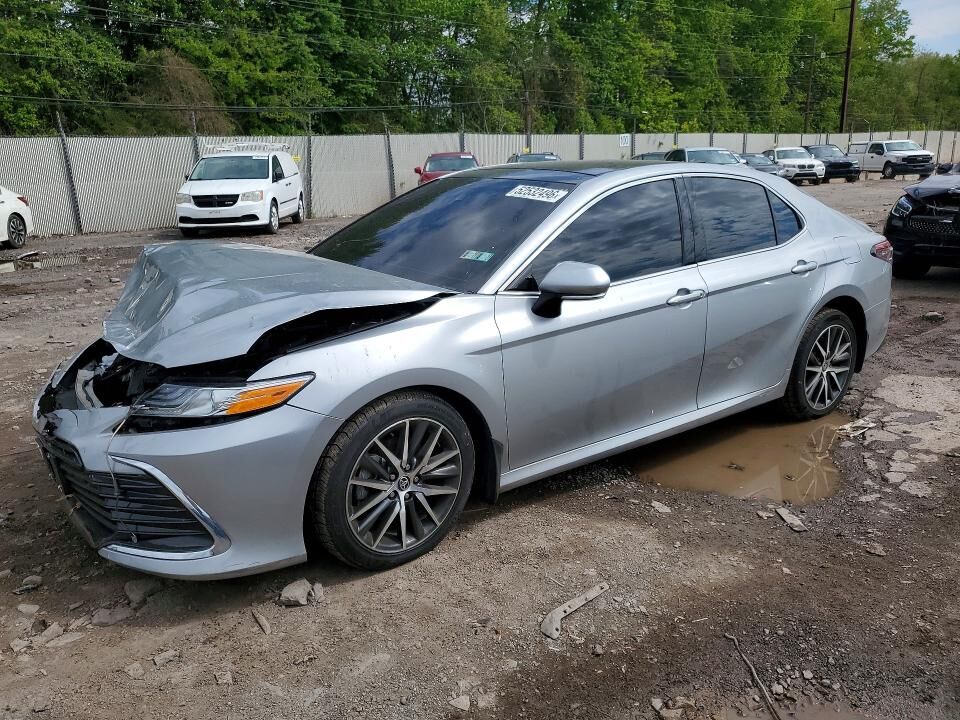 2023 TOYOTA Camry
