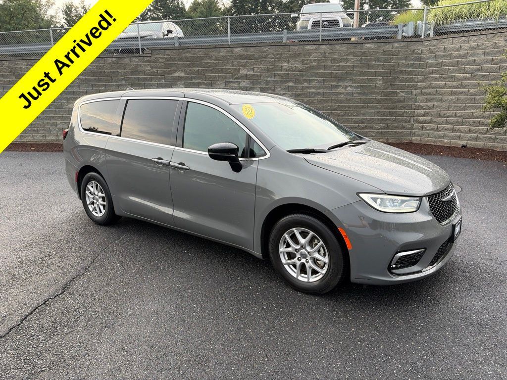 2025 CHRYSLER Pacifica