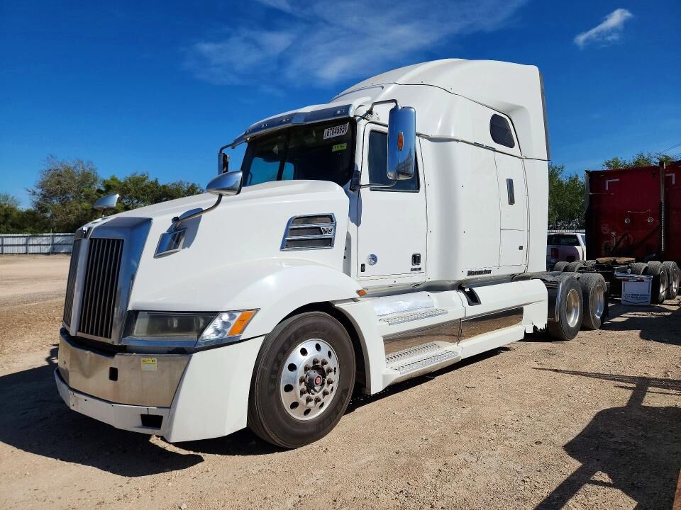 2020 WESTERN STAR 5700