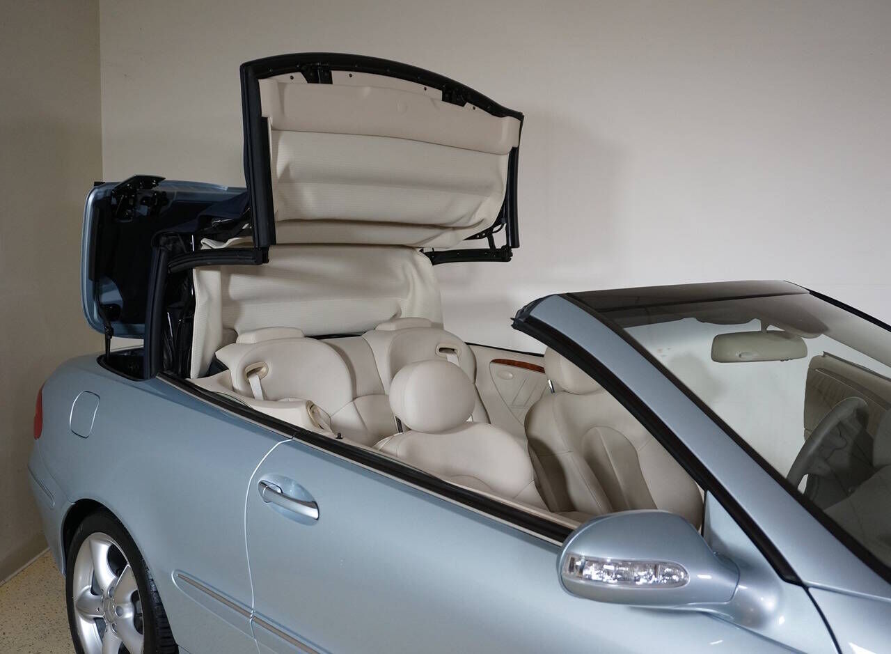 2005 Mercedes-Benz CLK-Class