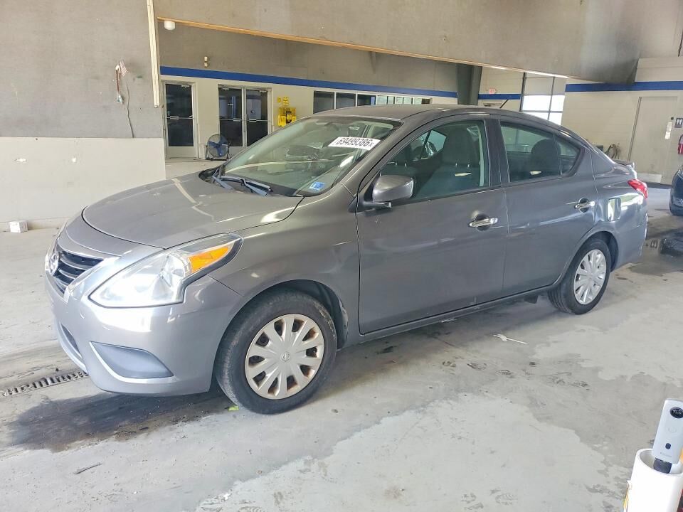 2017 NISSAN Versa