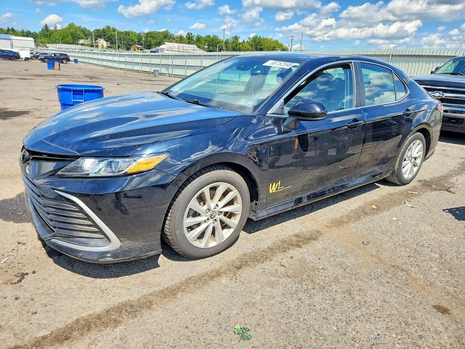 2021 TOYOTA Camry