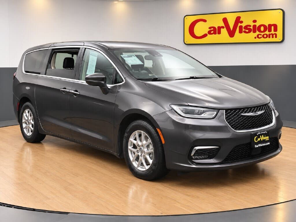 2023 CHRYSLER Pacifica