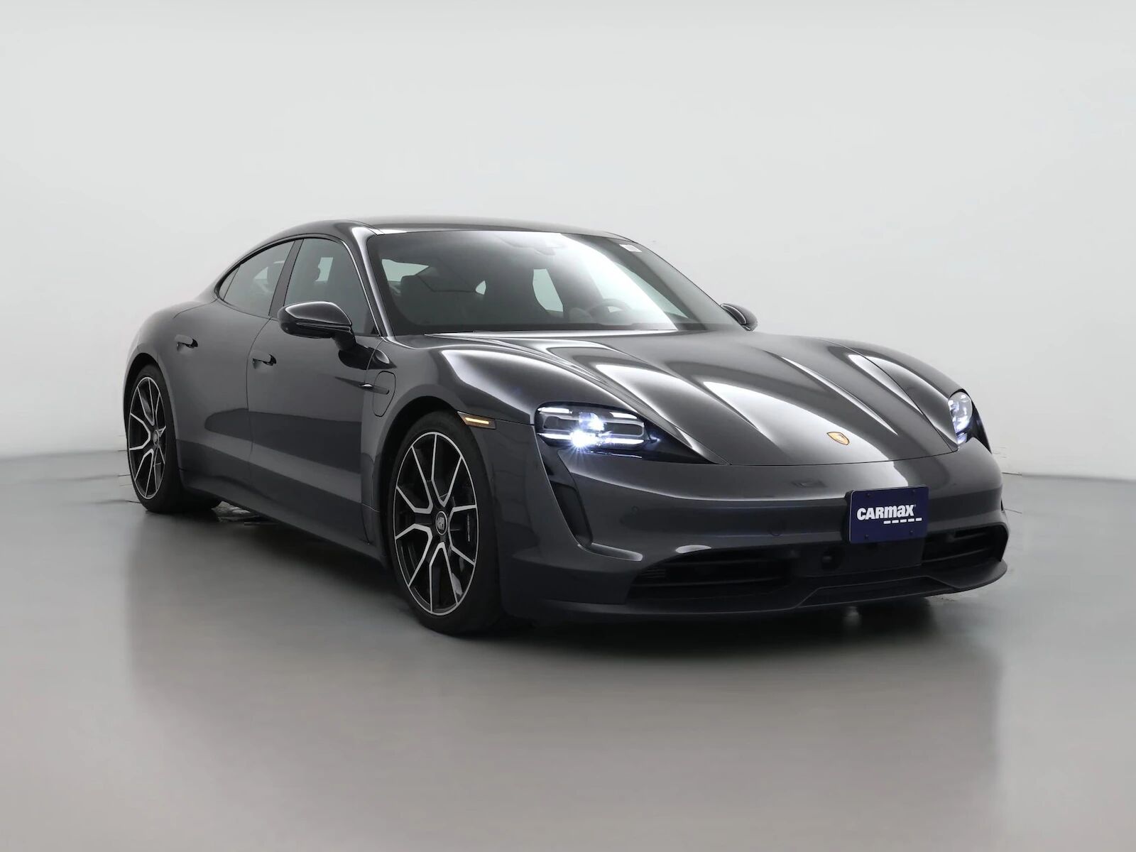 2023 PORSCHE Taycan
