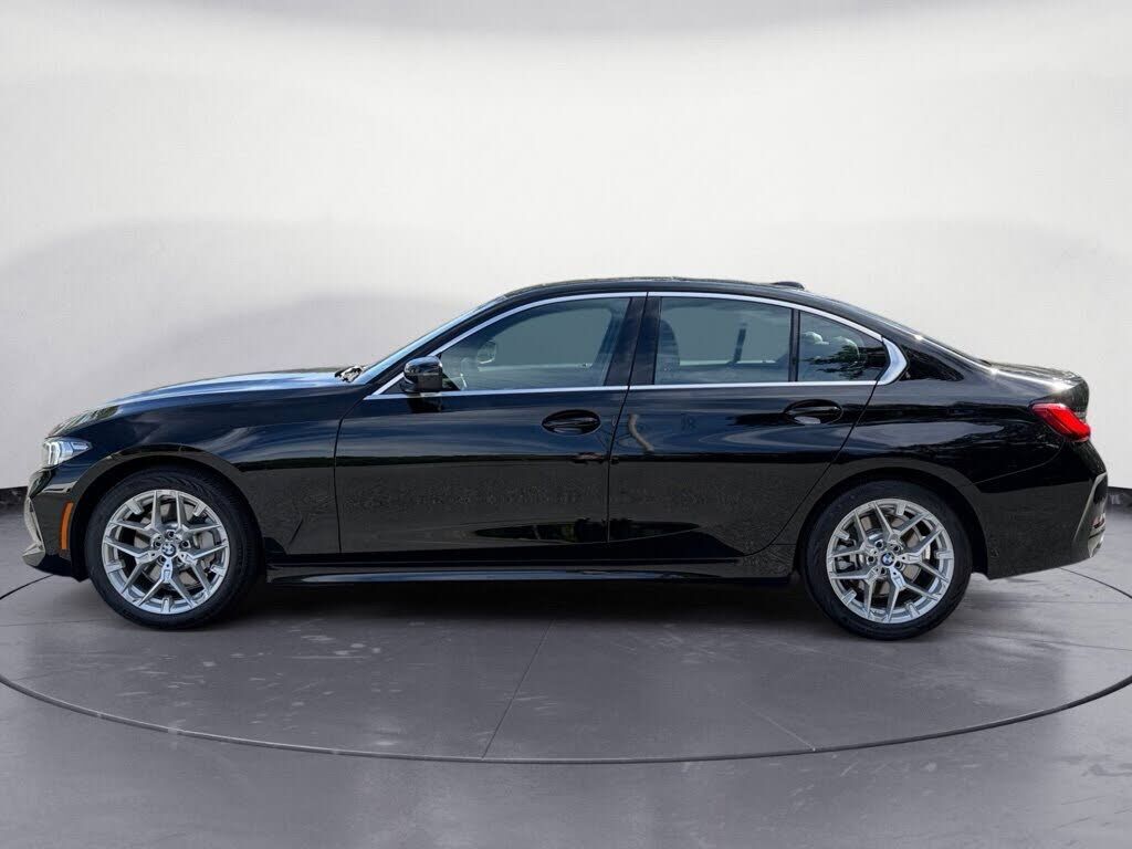 2025 BMW 330i