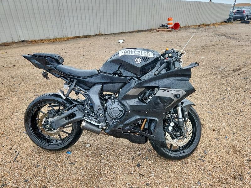 2025 YAMAHA YZF