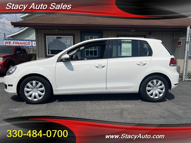 2011 VOLKSWAGEN Golf