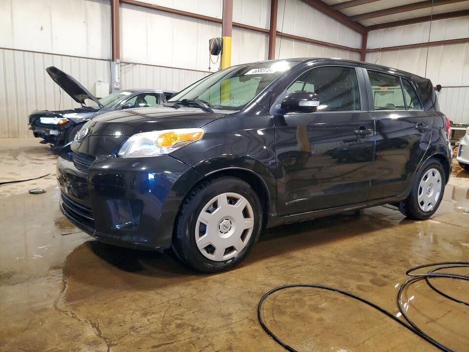 2010 TOYOTA SCION