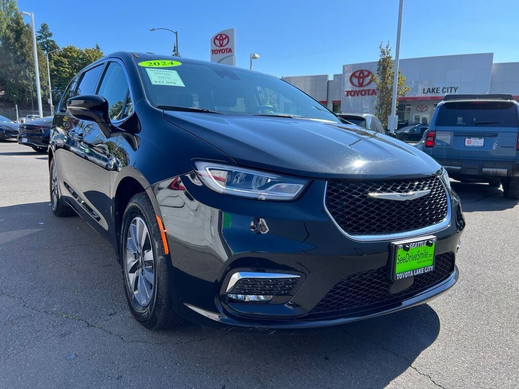 2024 CHRYSLER Pacifica