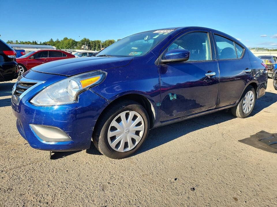 2019 NISSAN Versa
