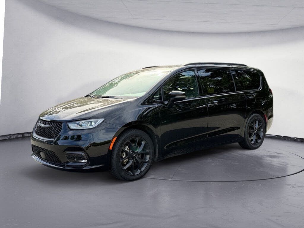 2025 CHRYSLER Pacifica