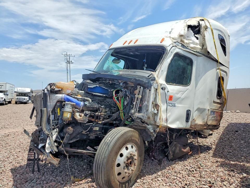 2025 FREIGHTLINER Cascadia