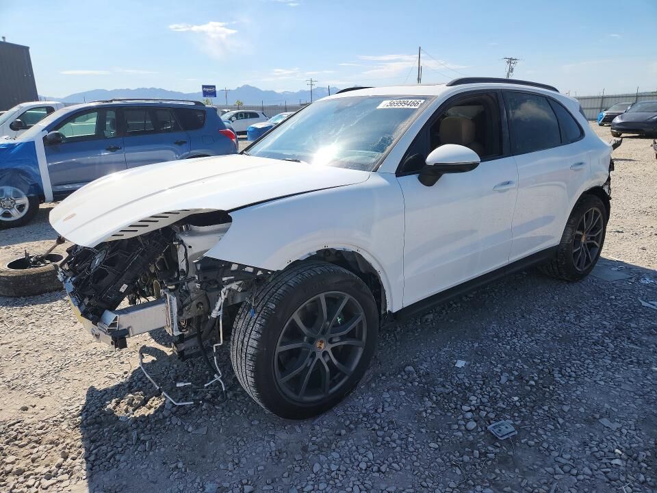 2025 PORSCHE Cayenne
