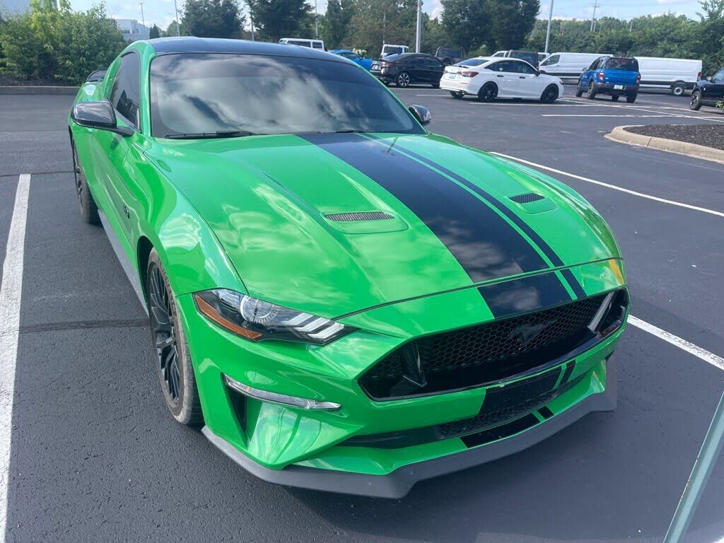 2019 FORD Mustang
