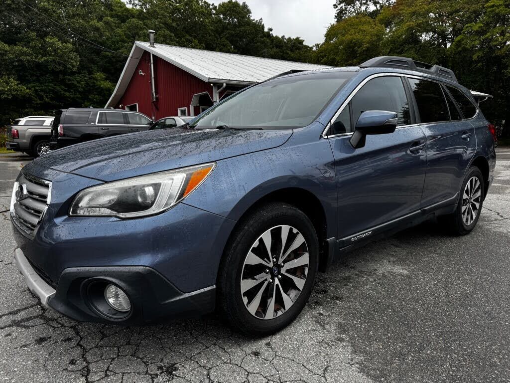 2016 SUBARU Outback