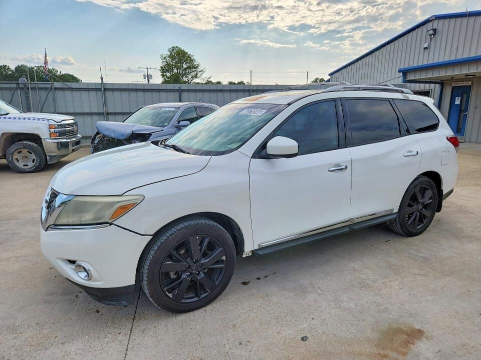 2015 NISSAN Pathfinder