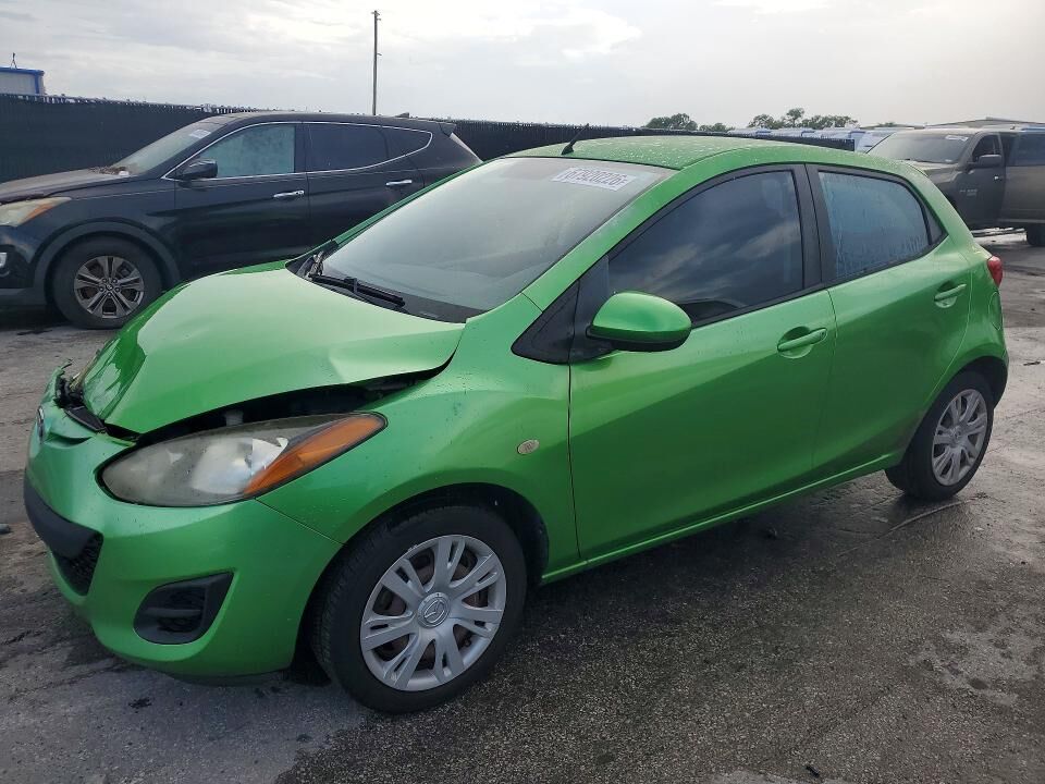 2012 MAZDA Mazda2