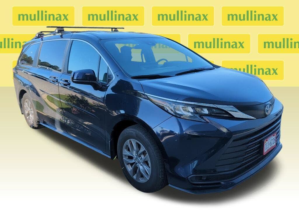 2025 TOYOTA Sienna