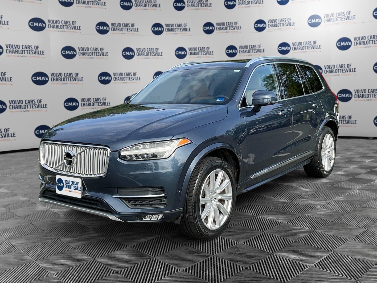 2019 VOLVO XC90