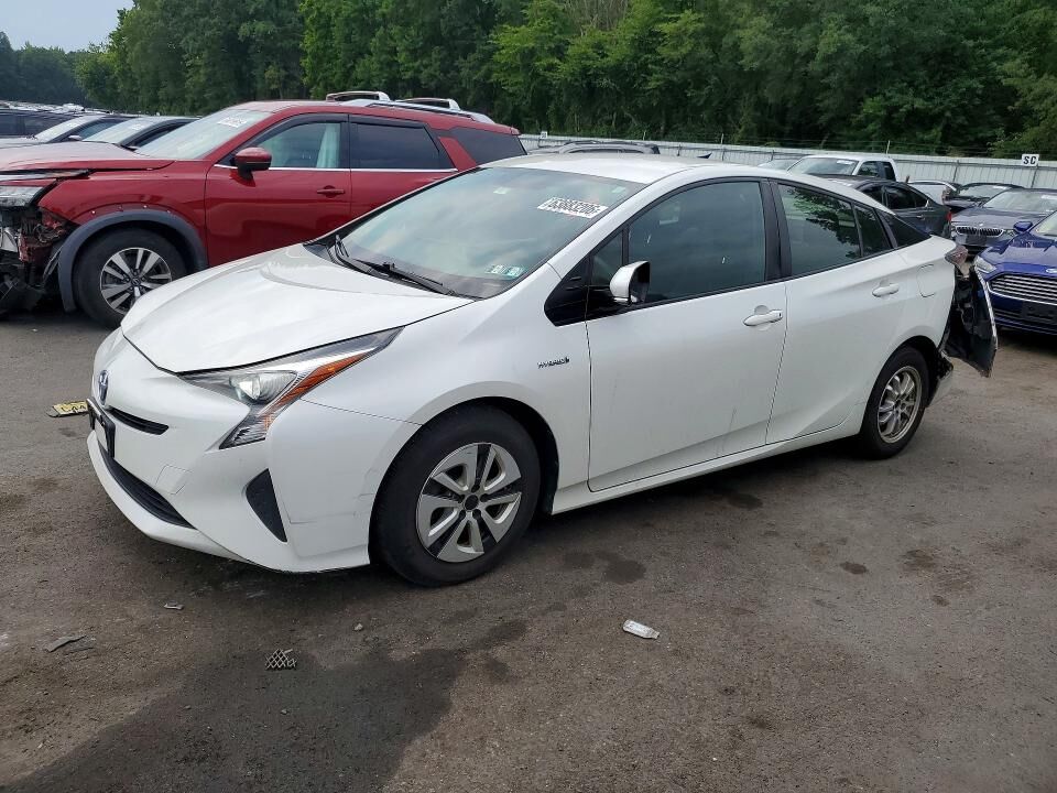 2016 TOYOTA PRIUS