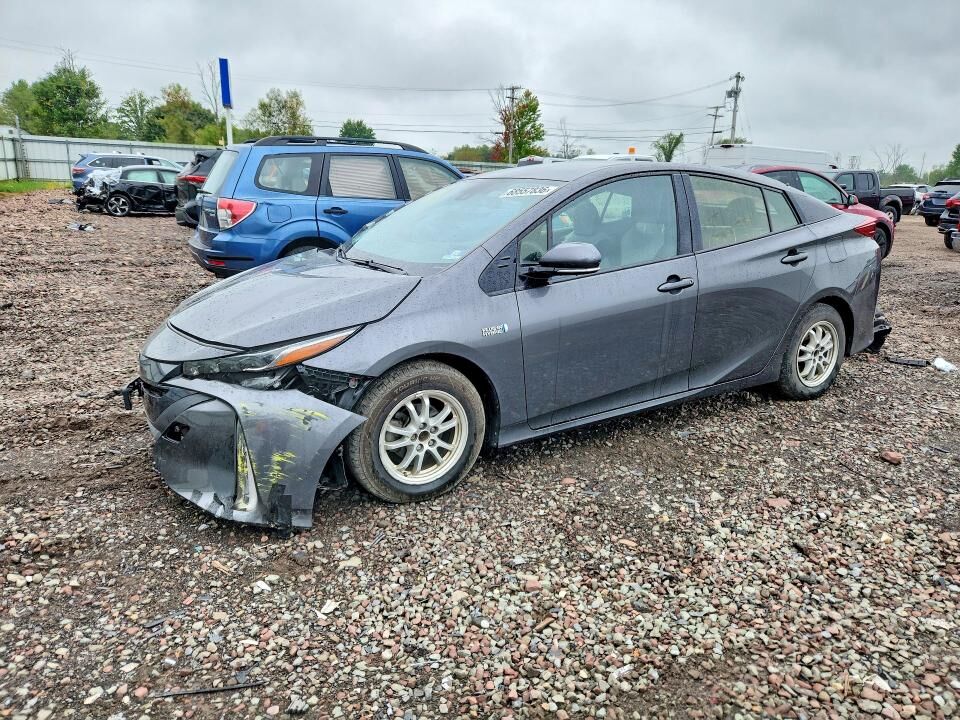 2017 TOYOTA Prius