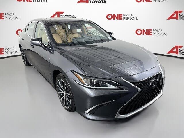 2024 LEXUS ES