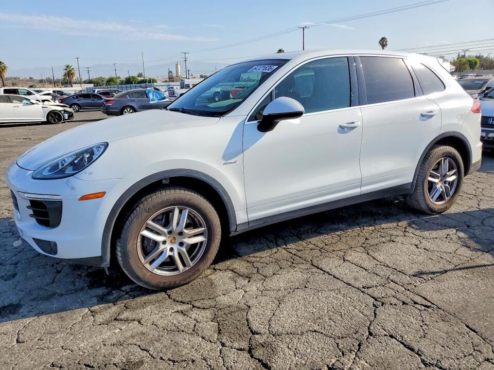 2016 PORSCHE Cayenne