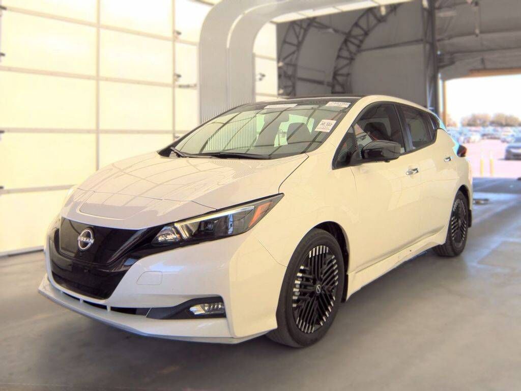 2024 NISSAN Leaf
