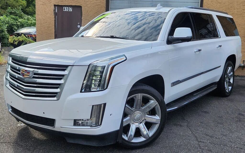 2018 CADILLAC Escalade ESV