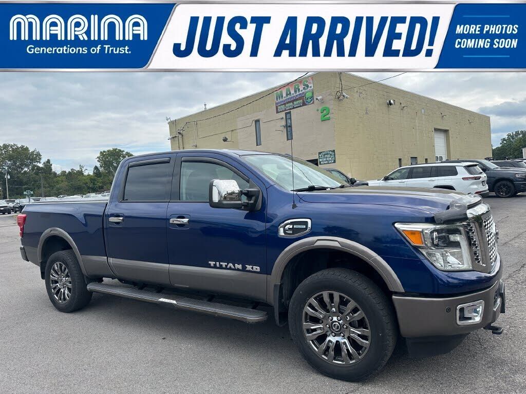 2016 NISSAN Titan