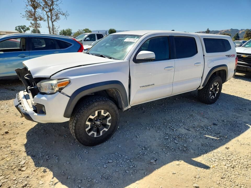 2018 TOYOTA Tacoma