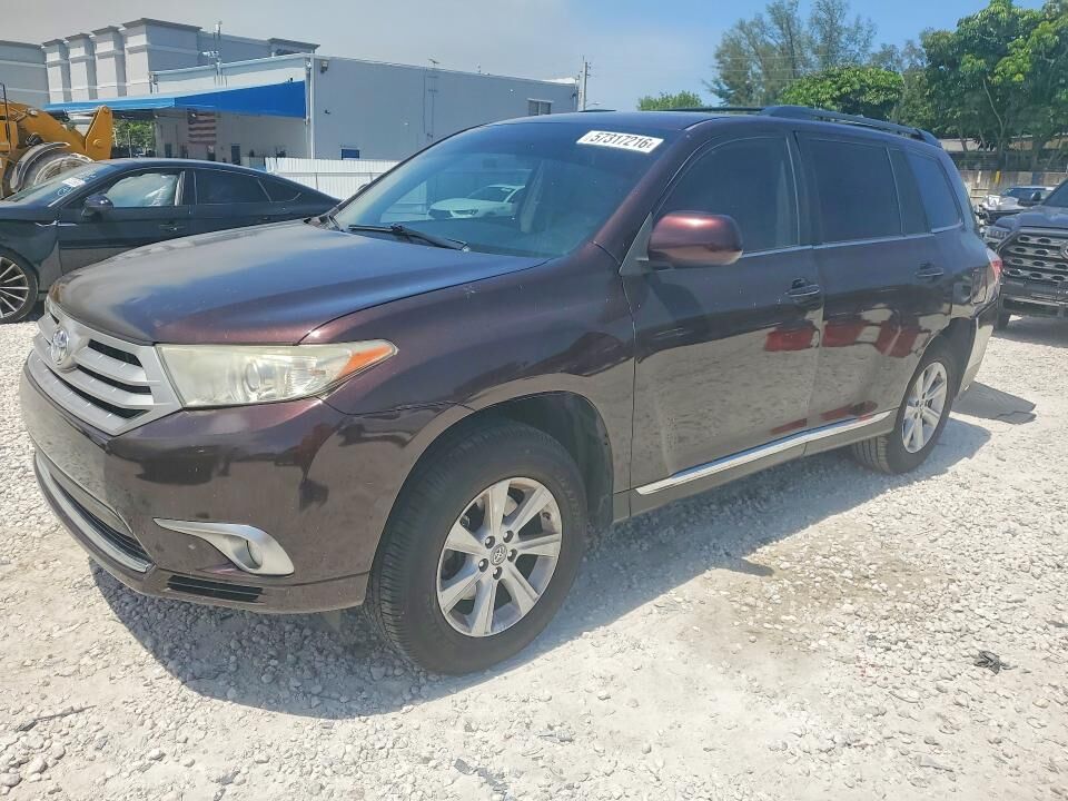 2013 TOYOTA Highlander