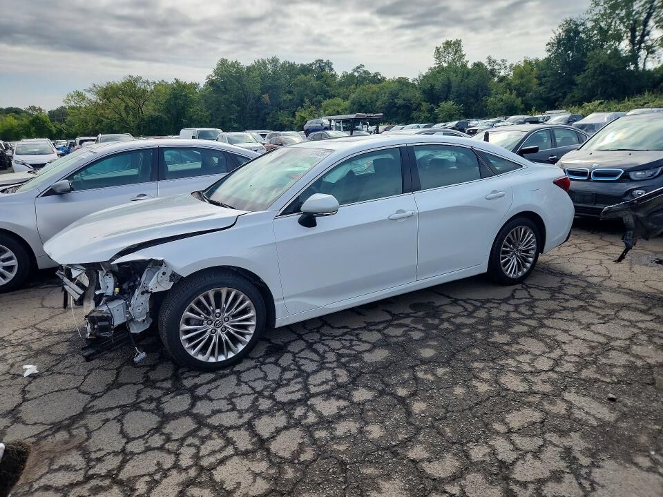 2019 TOYOTA Avalon