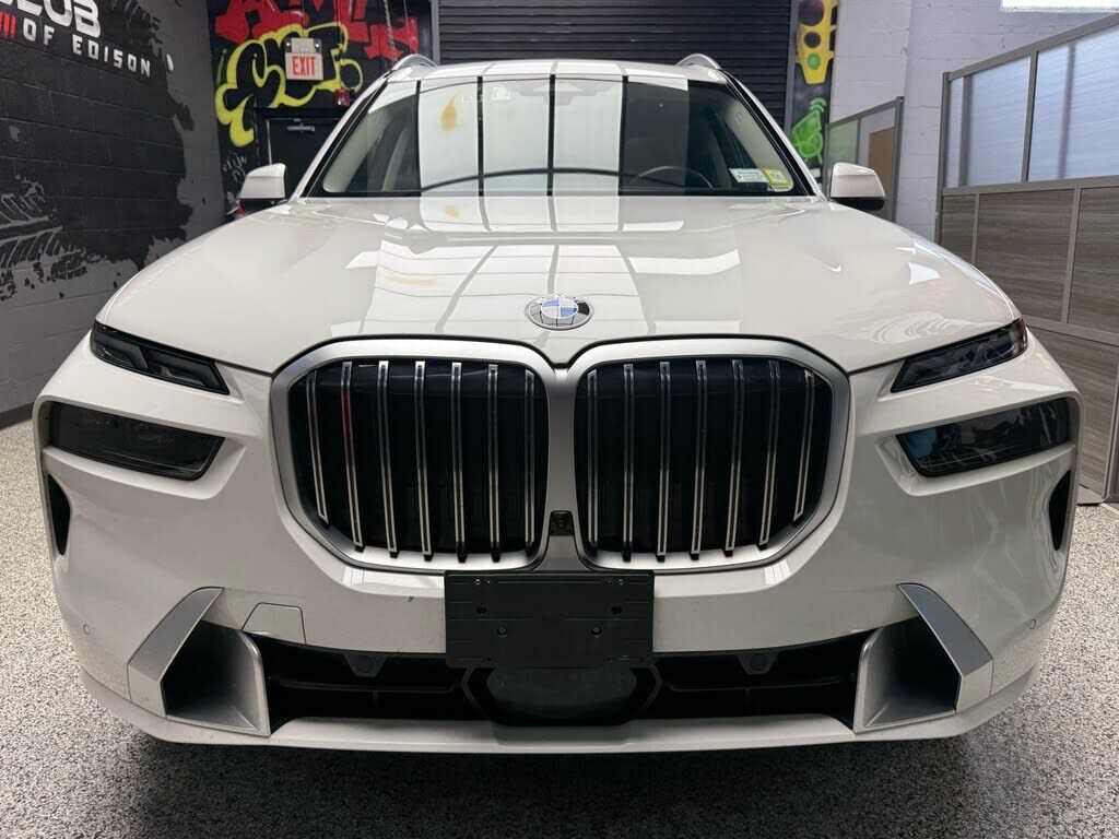 2026 BMW X7