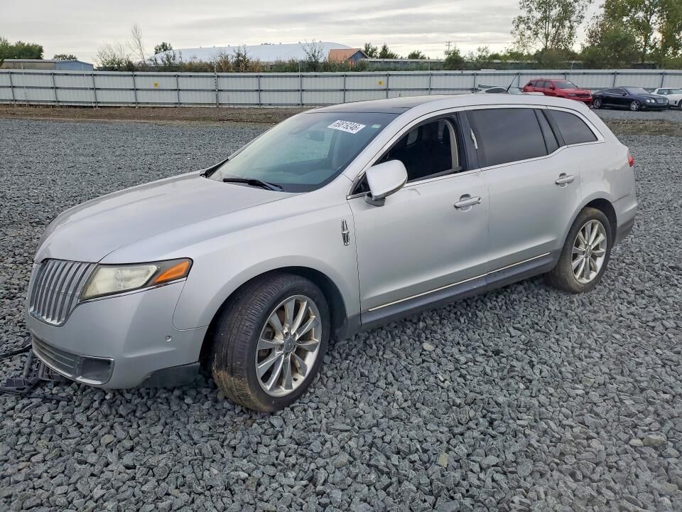 2011 LINCOLN MKT