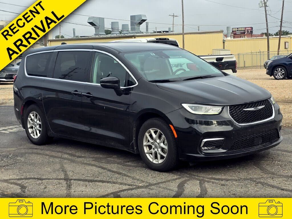 2023 CHRYSLER Pacifica