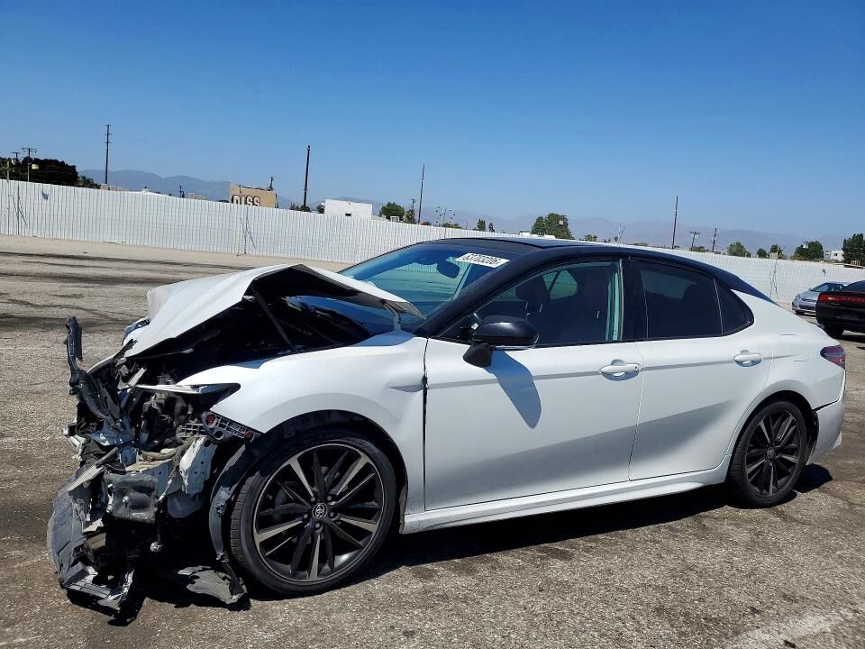 2019 TOYOTA Camry