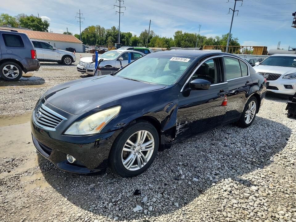 2013 INFINITI G37