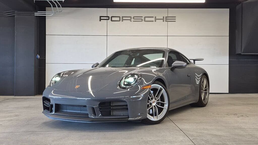 2025 PORSCHE 911