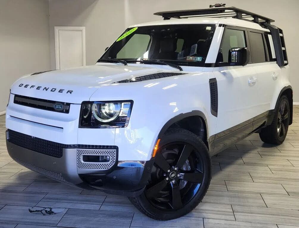 2022 LAND ROVER Defender