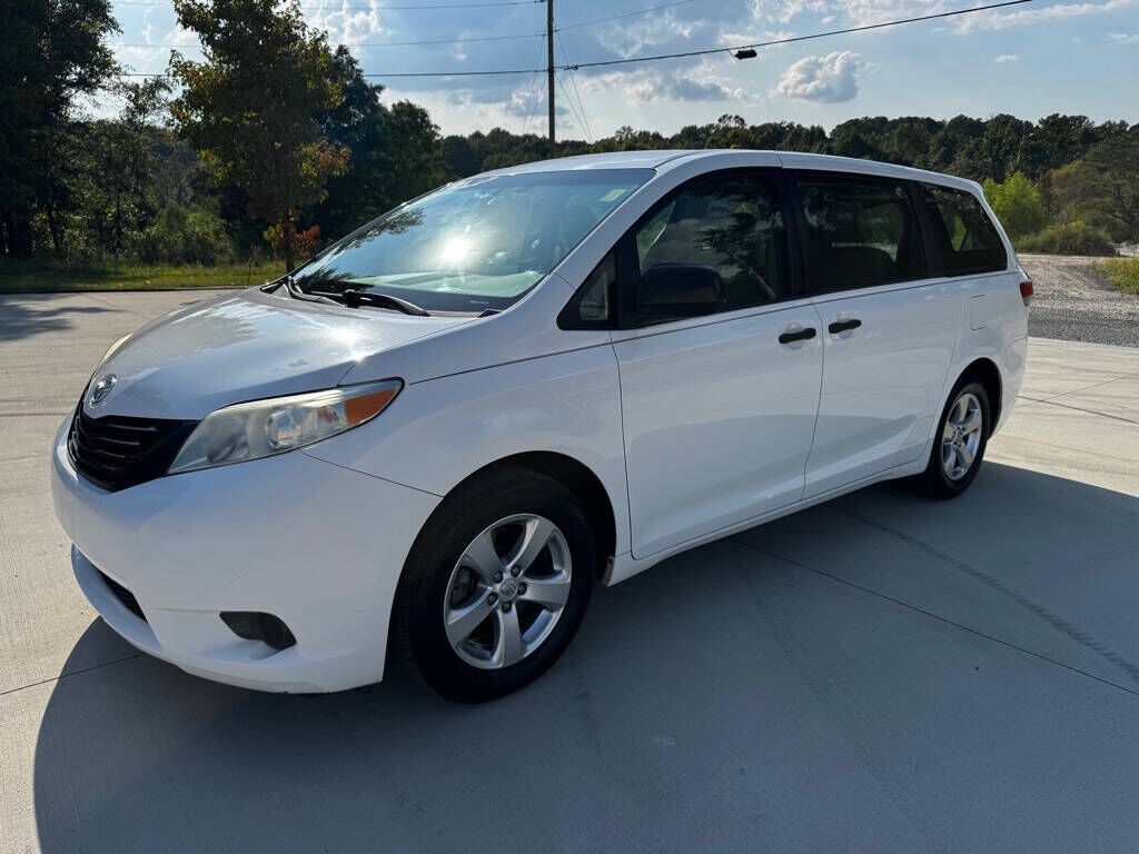 2013 TOYOTA Sienna