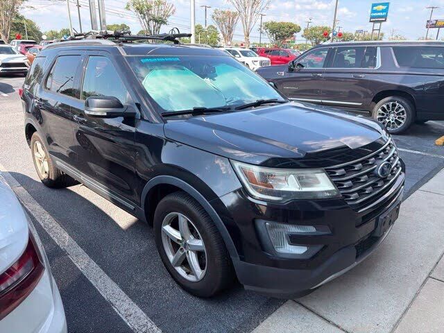 2017 FORD Explorer